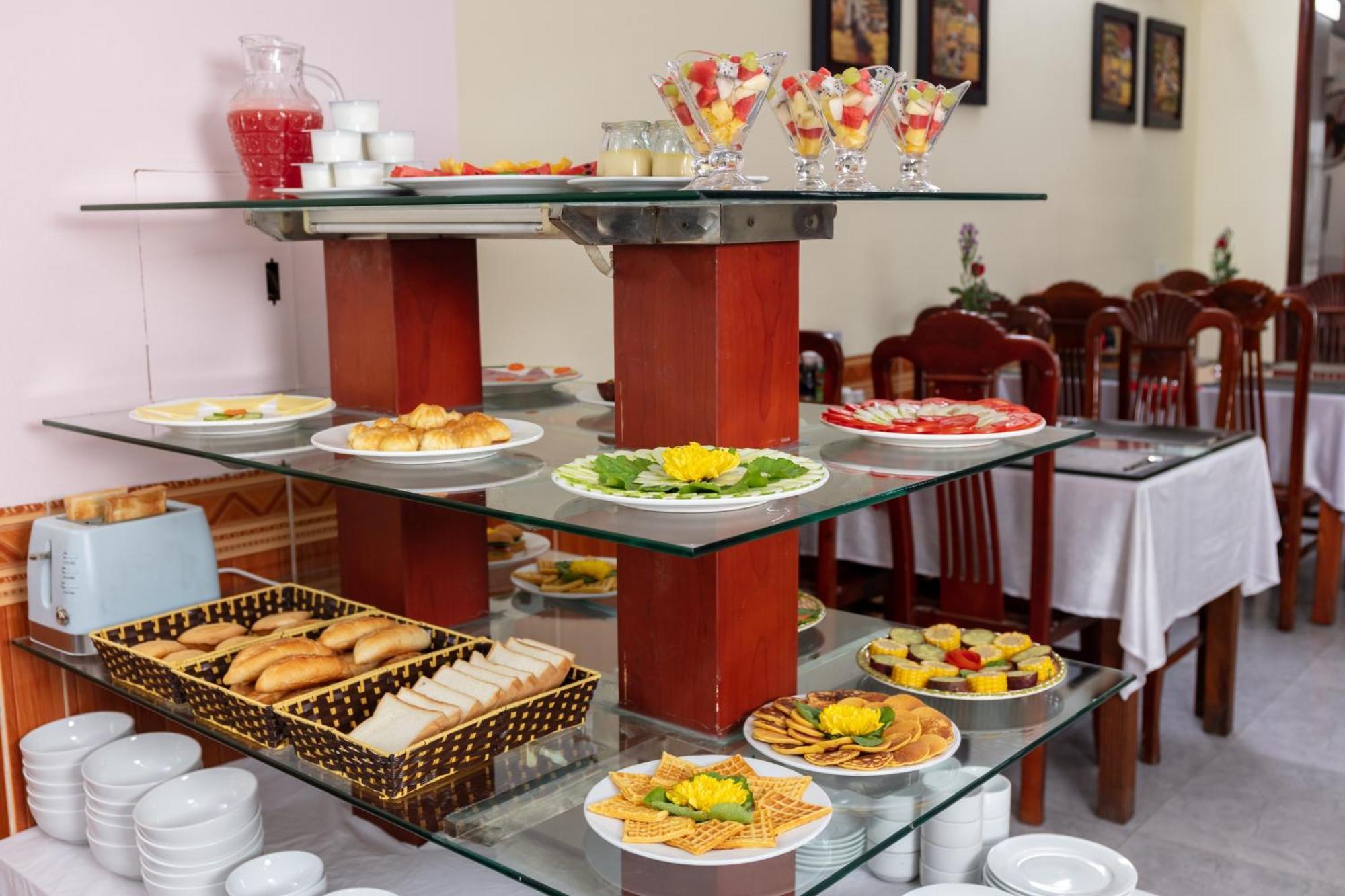 Viet Village Airport Hotel & Restaurants Hanoi Exterior photo
