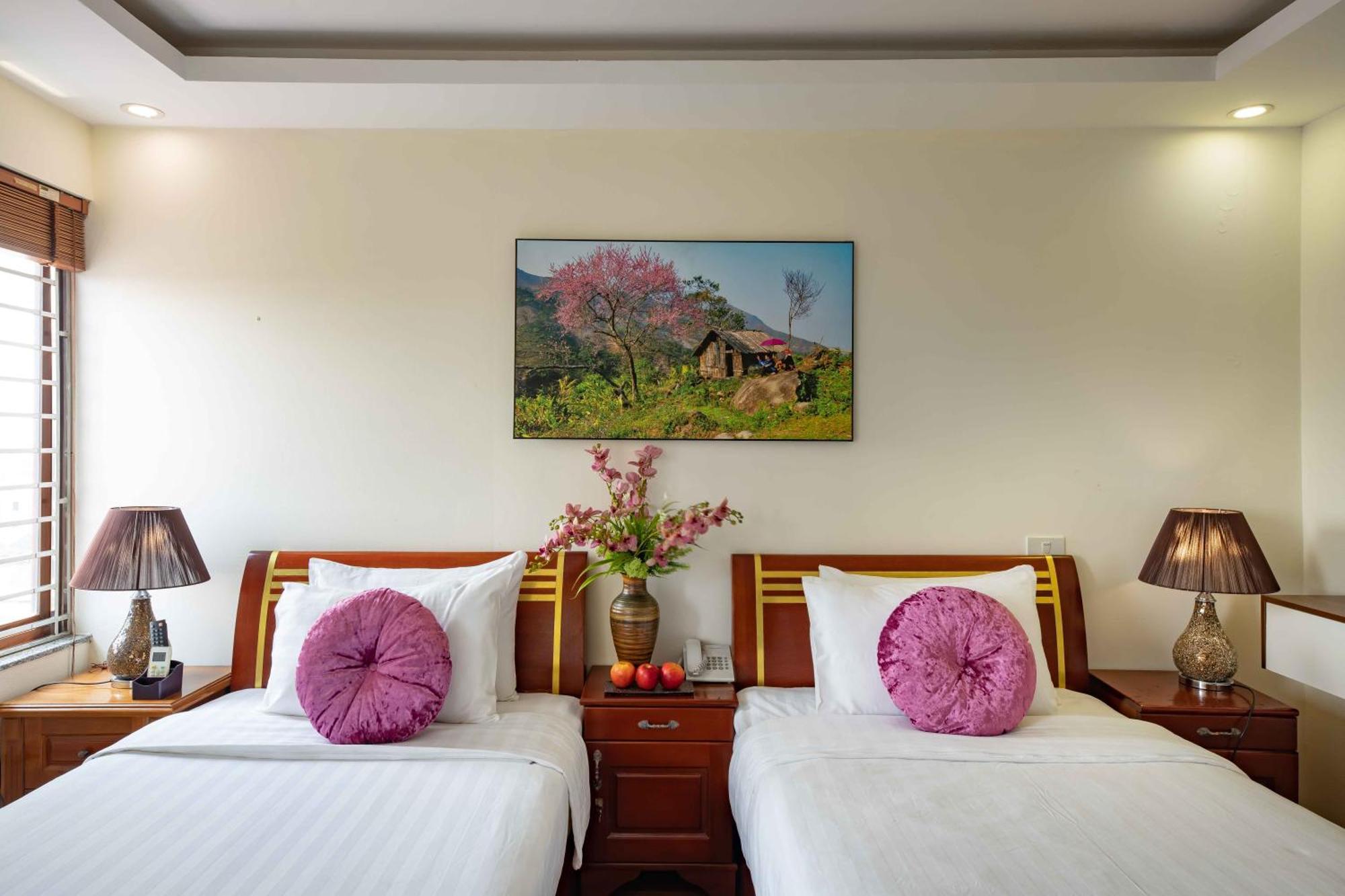 Viet Village Airport Hotel & Restaurants Hanoi Exterior photo