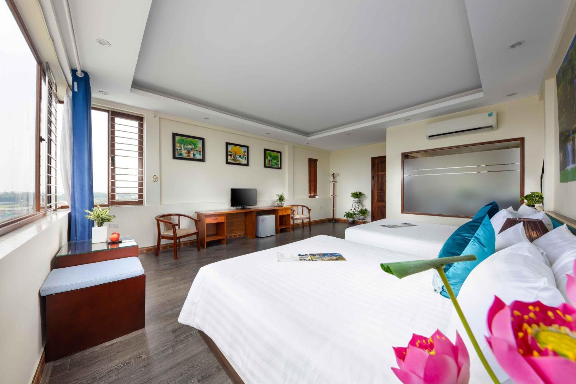 Viet Village Airport Hotel & Restaurants Hanoi Exterior photo