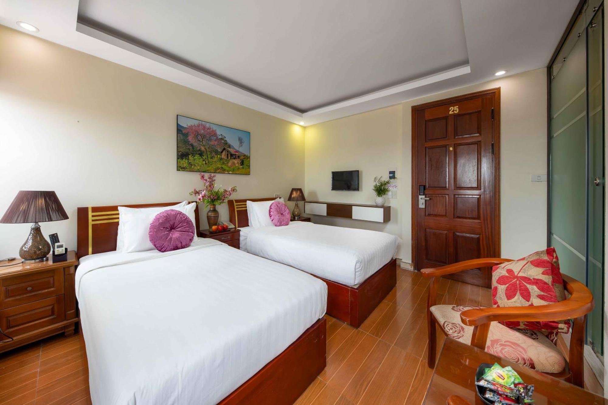 Viet Village Airport Hotel & Restaurants Hanoi Exterior photo